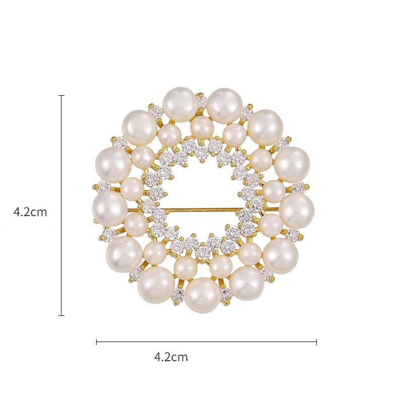 

Медная брошь с пресноводным жемчугом, декоративная брошь на пальто в стиле High-End Fashion золотой