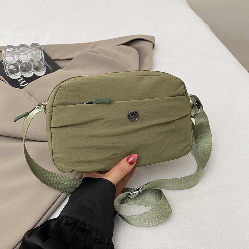 

Сумка женская премиальная, вместительная, на плечо, кроссбоди, женская сумка, новая, универсальная, легкая, из композитной ткани, маленькая квадратная сумка зелёный