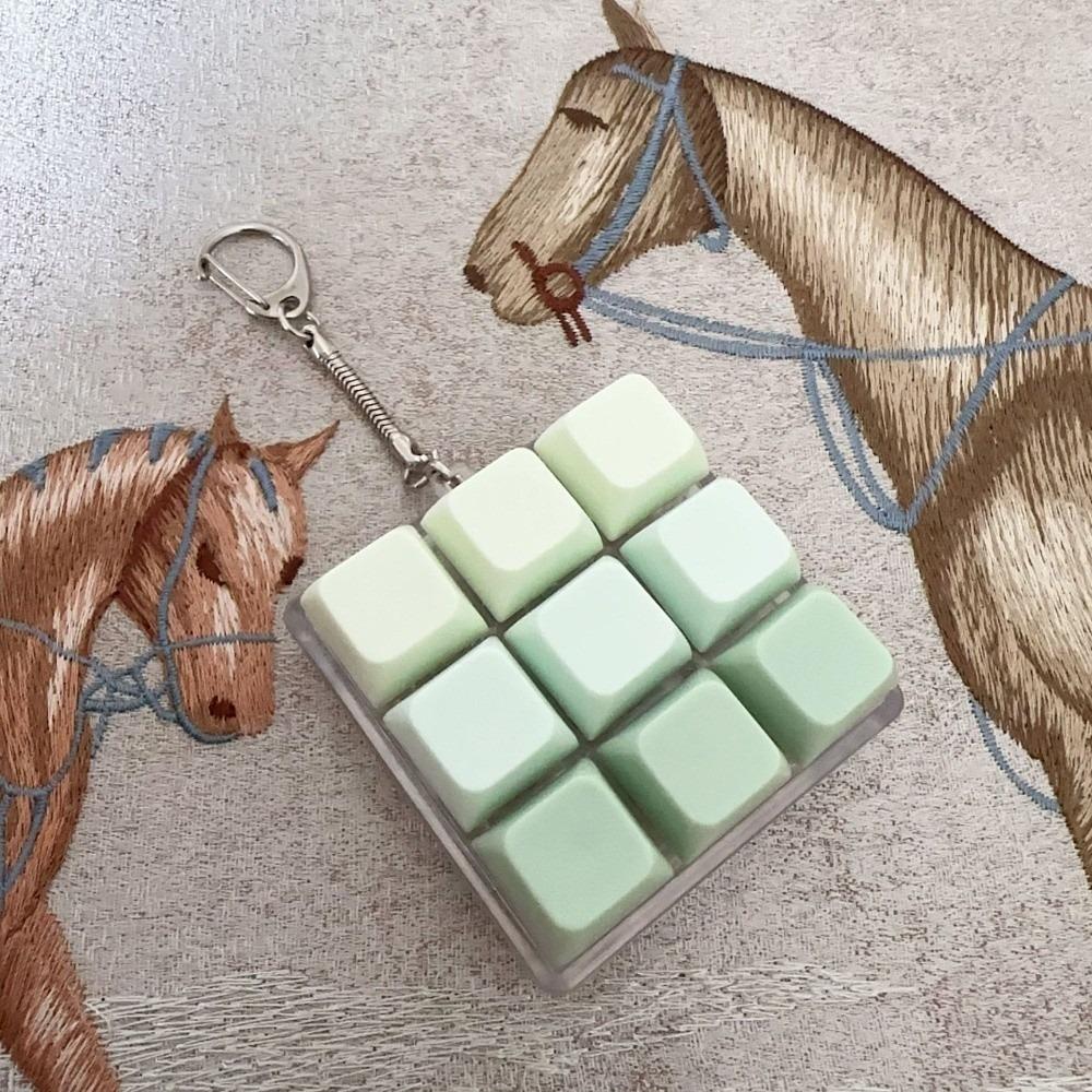 New 2/3/6/9 Keys Finger Keyboard Key Button Stress Relief Fidget Keychain Keycap Gadget Decompression Toy Adult