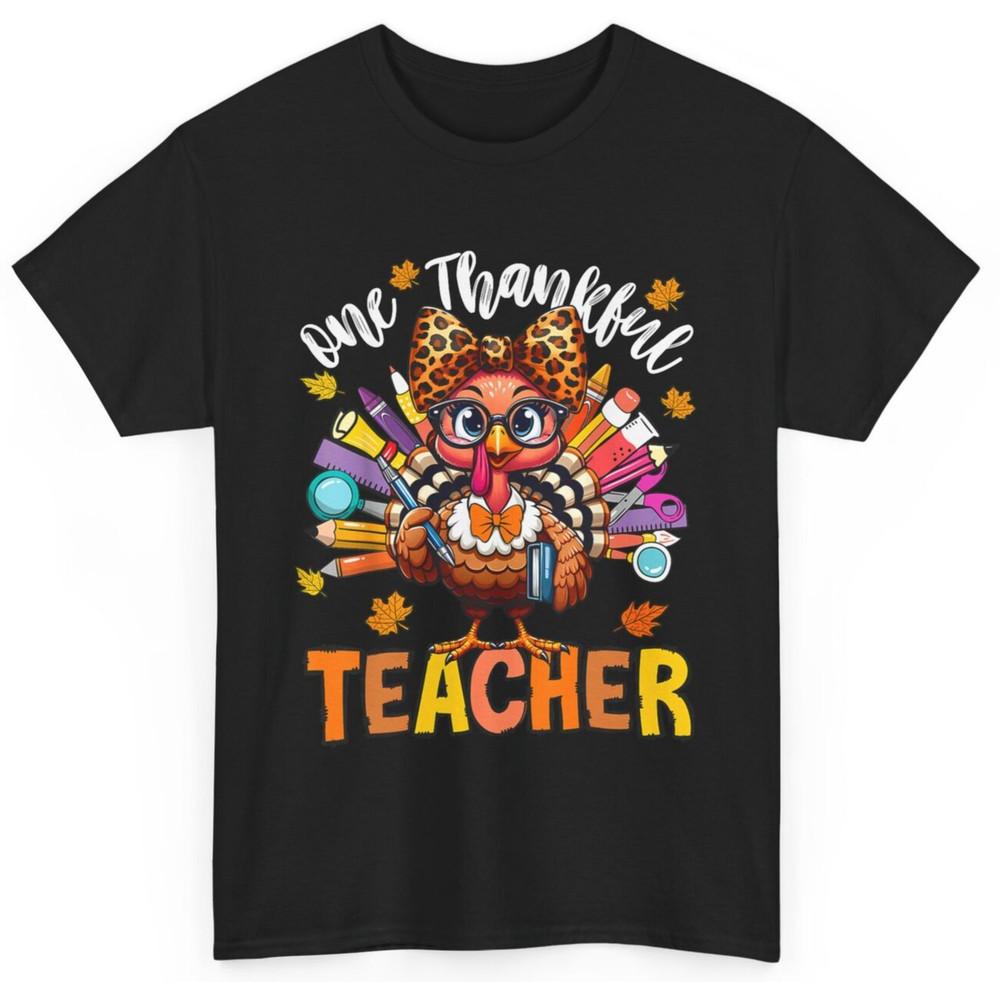 

One Thankful Teacher Thanksgiving Turkey Cute Crayon Pencil T-Shirt M