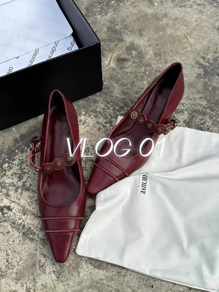

Cowhide version~ Camellia metal one-word buckle pointed single shoes women s 2025 spring new leather commuter ol high heels 35 бордовый