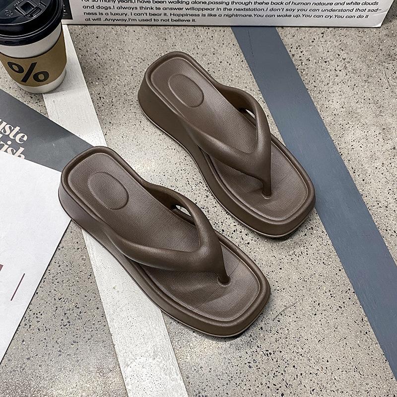 Flip-flops pinch feet casual slippers women's versatile outer wear new women's sandals bathroom