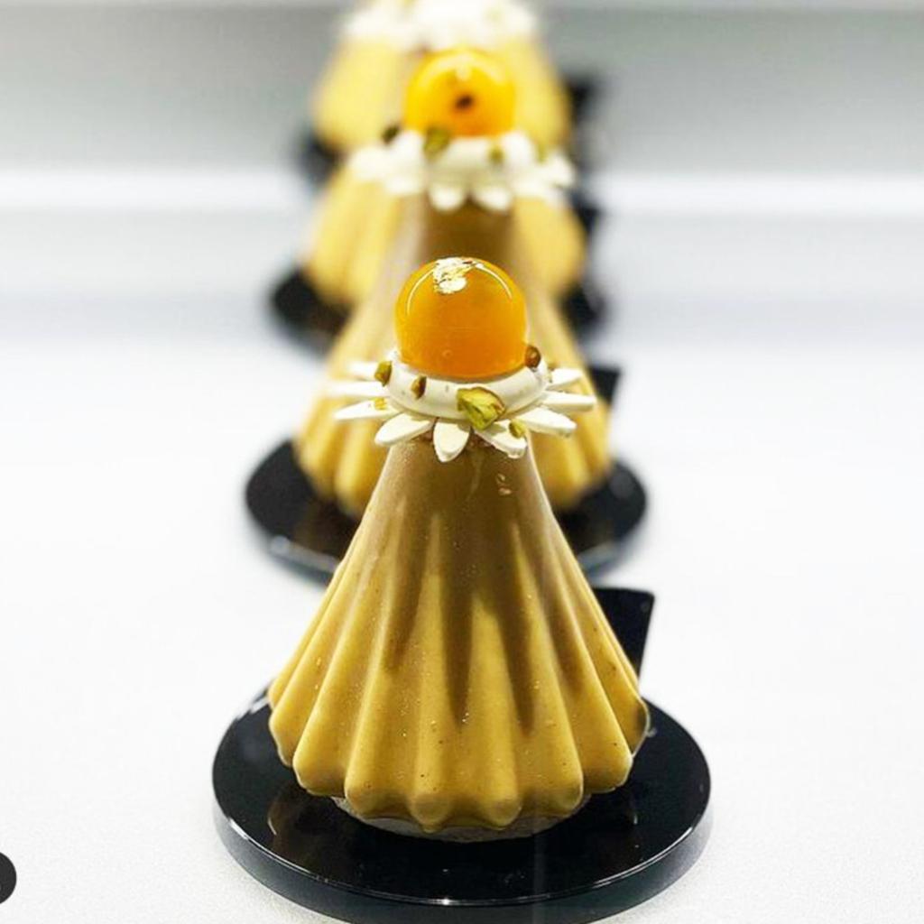 Creative Christmas Tree Silicone Chocolate Mold Stripe Cone Candy Biscuit Baking Set Ice Cream Cake Decor Mold Soap Candle Mould