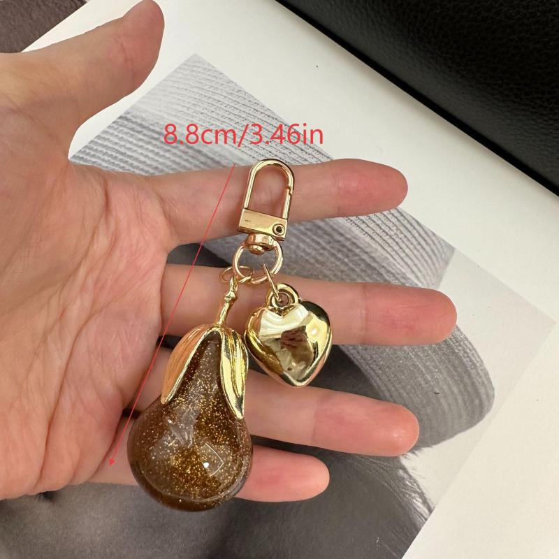 Fashion Exquisite Pear Keychain Simulation Resin Fruits Keyring Pendant Bag Charms Handbag Hanging Decoration Couple Gifts