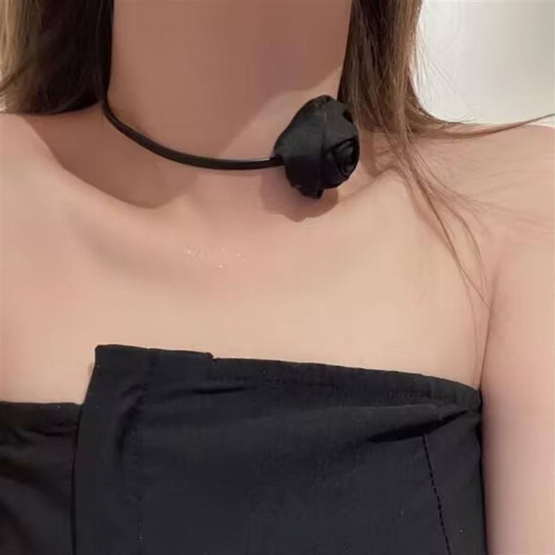 Gothic Elegant Big Rose Flower Clavicle Chain Necklace Women Wedding Bridal Sexy Adjustable Choker Jewelry Y2K Accessory