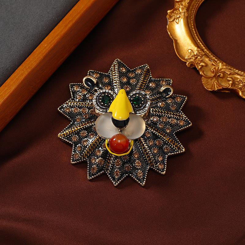 

Новая китайская брошь «Танцующий лев» в стиле ретро, легкая роскошная брошь «Лев, тигр», аксессуары для платья, корсажа