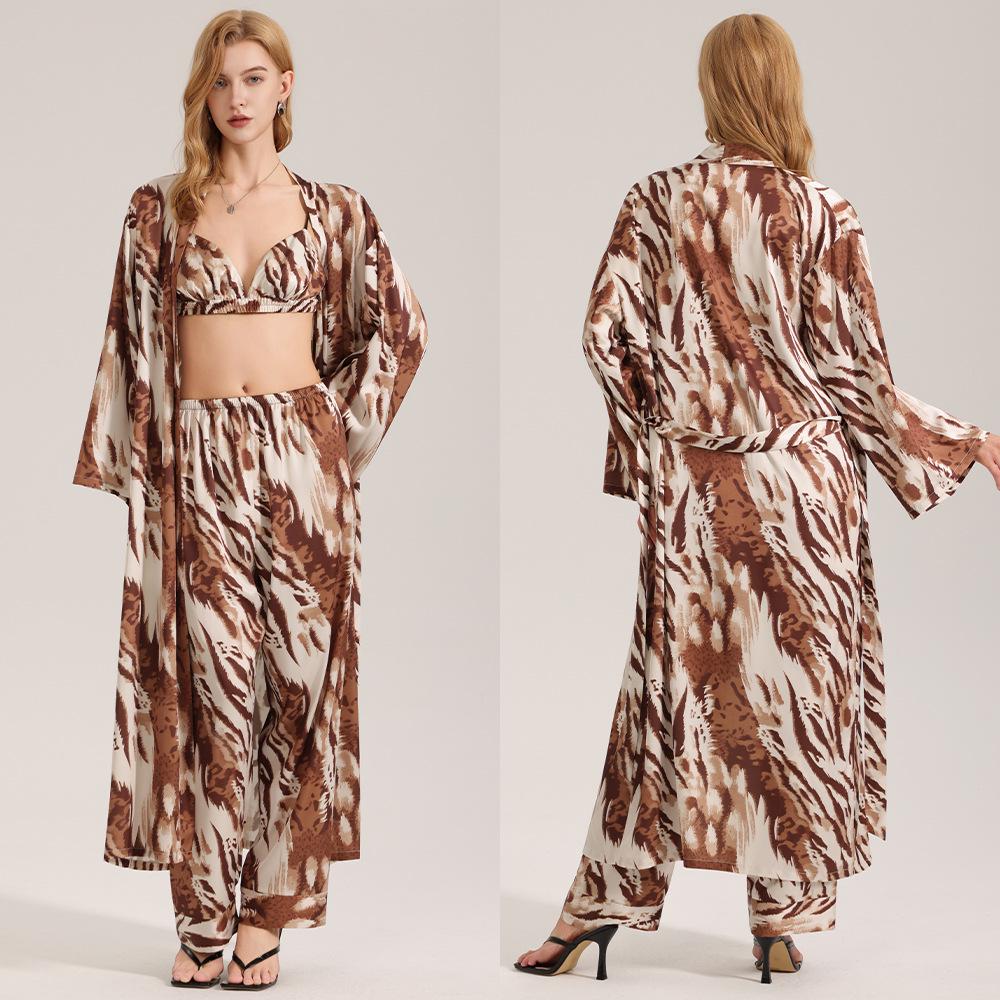 

Женский атласный пижамный комплект с принтом зебры - летний халат и длинные брюки, 3 предмета Medium