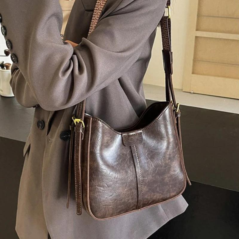 Zipper PU Monochromatic Crossbody Bag for Women advanced retro texture wide strap bucket shoulder bag large capacity new popular