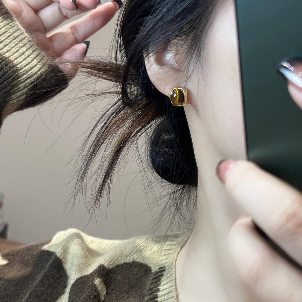 Maillard Retro Hong Kong Style Geometric Tiger's Eye Stone Stud Earrings Women's Small Exquisite Explosion High-end Earrings Earrings