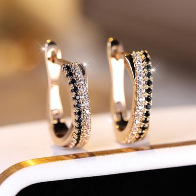 Damenmode Schwarz-Weiß-Creolen Trend Geometrische Streifen-Tropfenohrringe Mädchen-Party-Schmuck