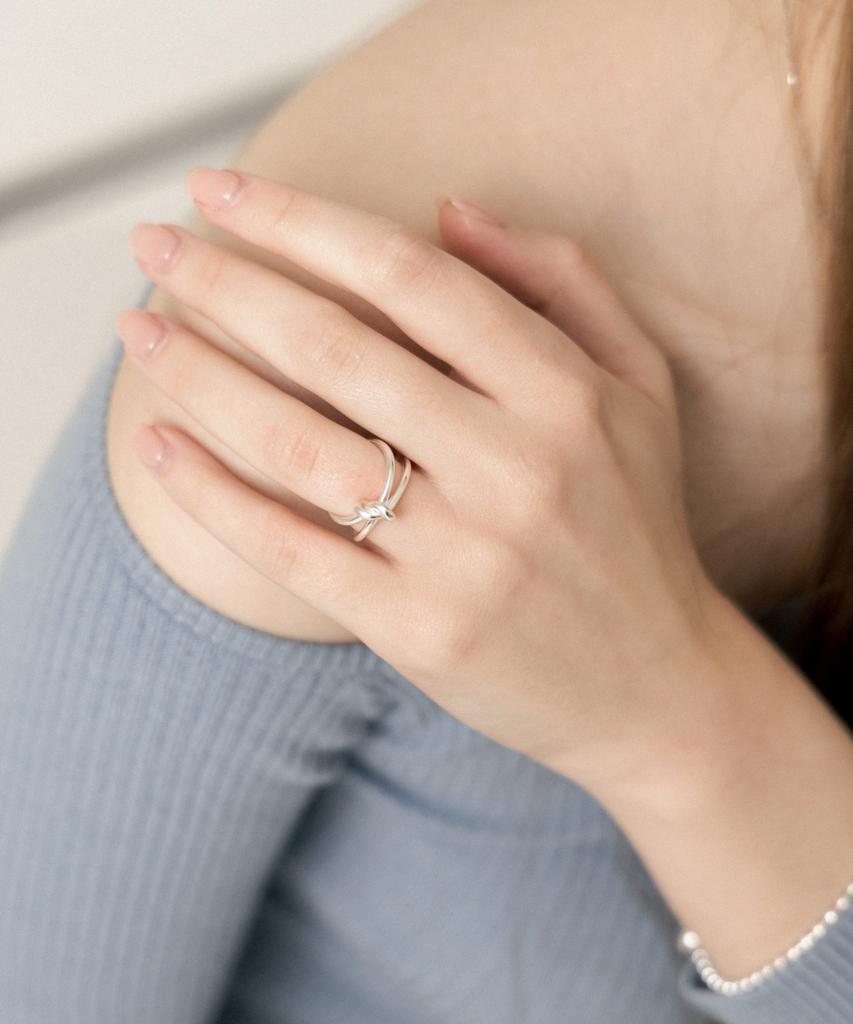 Lilykori Silver Termir Knot Ring