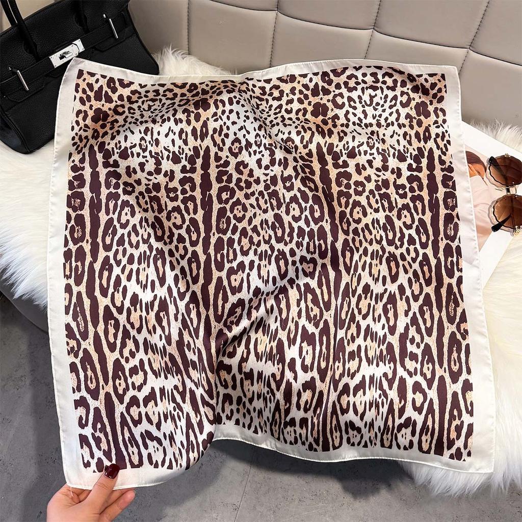 Fashion Square Fashion Foreign Style Small Silk Scarf Women'S Headband Decorative Scarf Dual-Purpose Small Square Scarf New Scarf