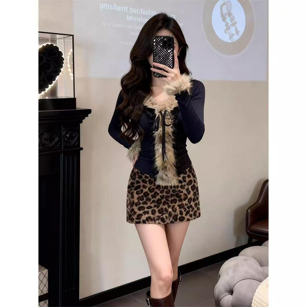 

2026 Autumn Spicy Style: Fur Patchwork V-neck Top & Leopard Skirt Set Large