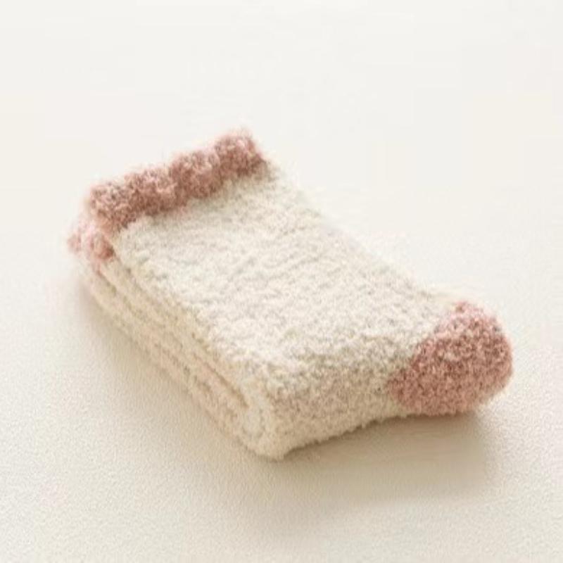 5 Paia Calzini da Letto da Donna Colore Unico Morbidi Caldi Invernali Regalo di Natale Morbidi per Pavimento Casa Colore Caramella Calzini in Velluto Corallo