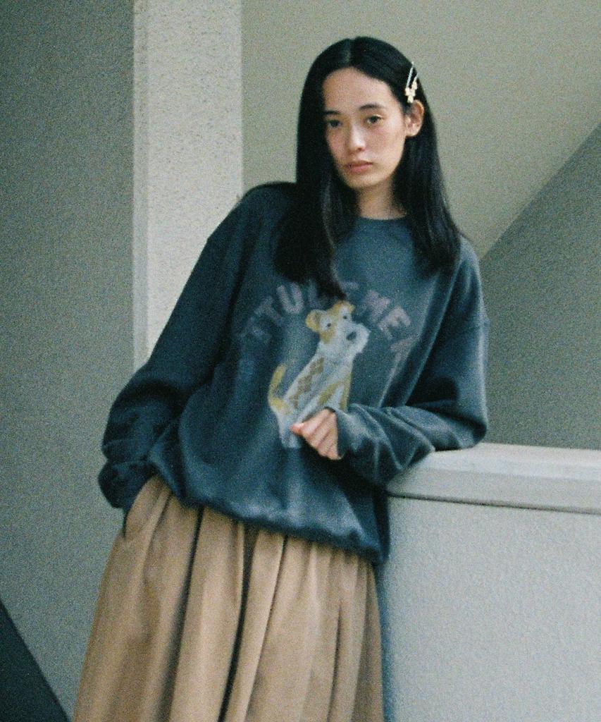 TTUDEMENT English Dog Graphic Sweatshirt_Charcoal