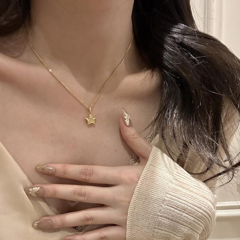 Fashion Heart-shaped Inlay Diamond Brushed Collarb Chain Exquisite Irregular Glossy Star Necklace Pendant Wedding  Gift