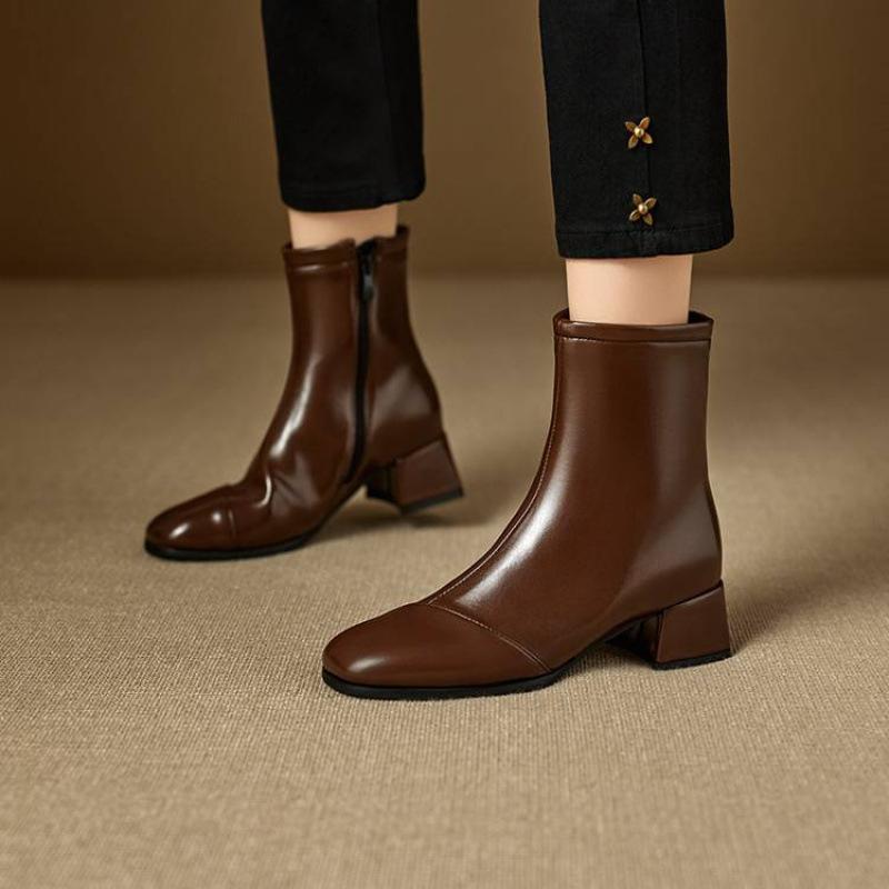 Autumn and Winter Solid Color Side Zipper Large Size Fashion Boots New Round Head Rubber Sole Medium Heel Leather Surface Women's Boots Thick Heel M