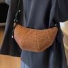 High-end niche bag women's autumn and winter retro new fashion messenger croissant simple dumpling bag
