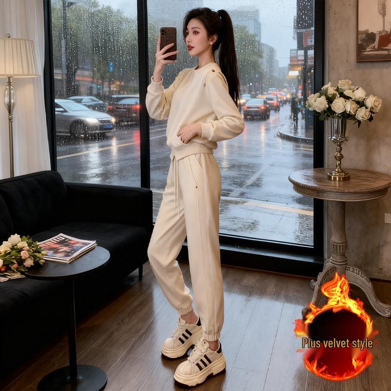 Korean Style Women's Sportswear Set 2025: Chic Autumn/Winter Slimming Running Suit, Casual Two-Piece Trend.