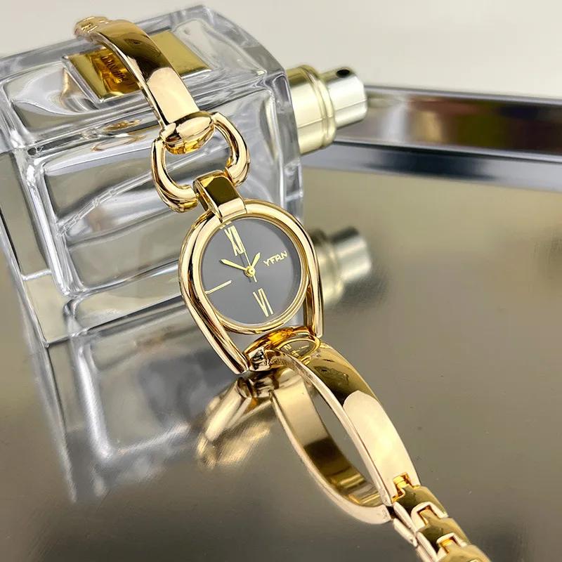 Simple Women's Quartz Wristwatches Stainless Steel Strap Small Dial Fashion Exquisite Quartz Watch for Women Relógio Feminino