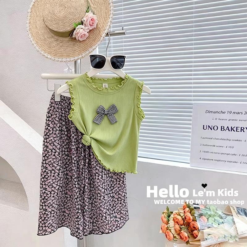 Entspannte Sommerhose mit Sonnenschutz für Mädchen mit pastellfarbenem Blumenmuster 90cm