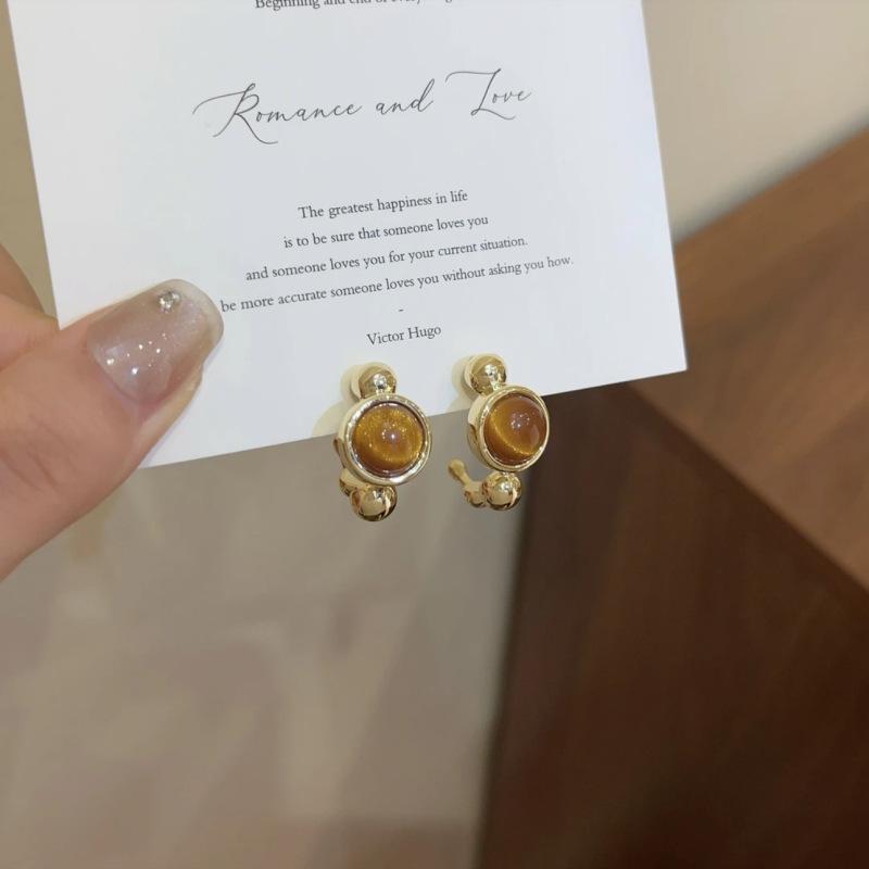 Autumn Winter Tiger Eye Stone Earrings - Retro Luxury S925 Silver Studs with Simple, Elegant Design