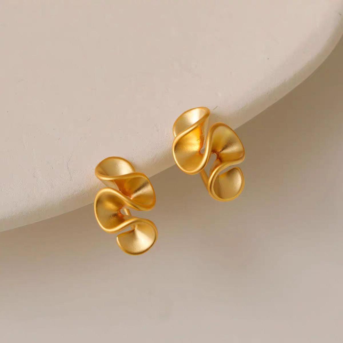 

Изогнутые серьги для женщин, преувеличенная индивидуальность, уникальные нишевые серьги золотой