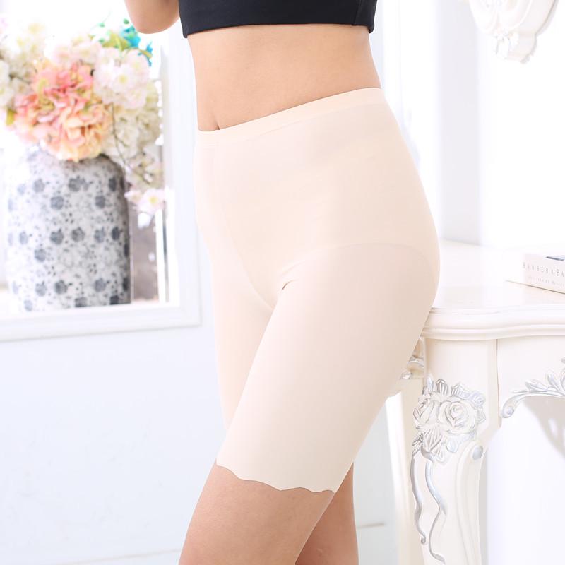 Women's Ice Silk Safety Shorts: Anti-Exposure, Non-Rolling Edge, Summer Thin, Two-in-One Extended Five-Point Base Layer.