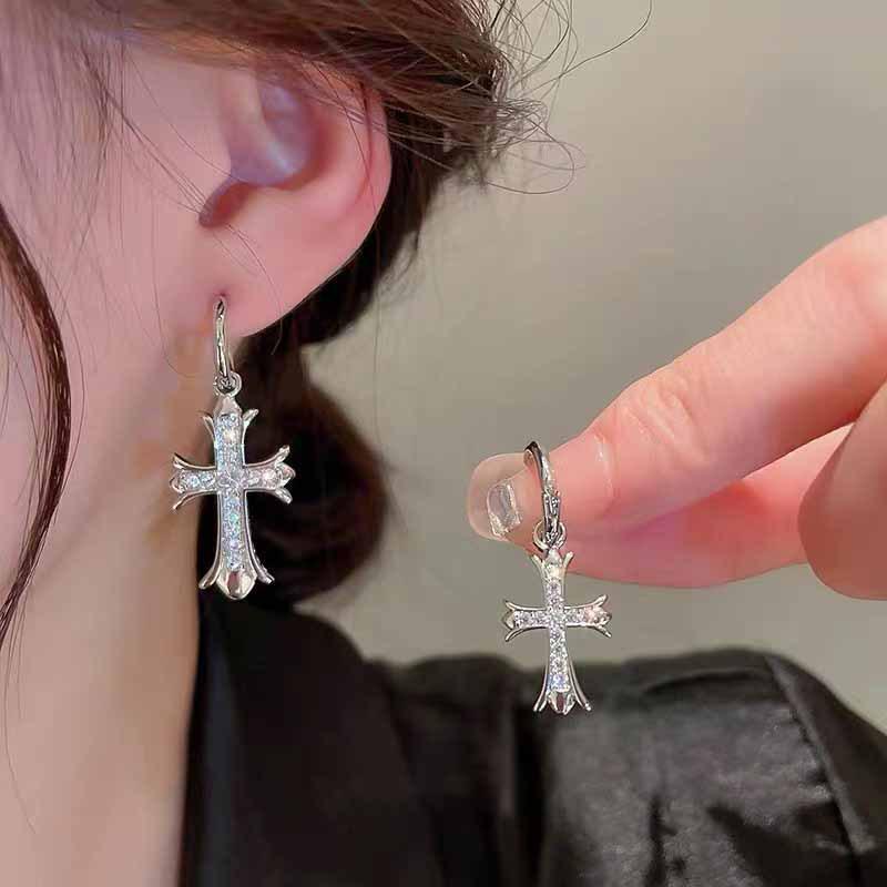 Asymmetrical Cross Earrings for Women: High-End, Sweet & Cool Personality, Versatile Internet Celebrity Cold Aesthetic Jewelry
