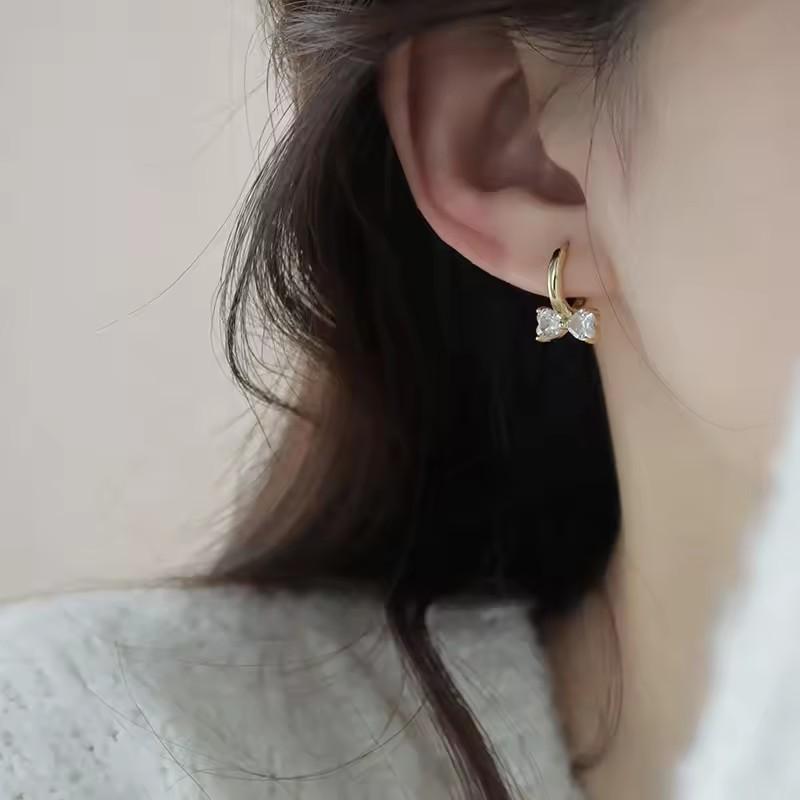 Light Luxury Zircon Bow Earrings For Women Sweet Fresh Temperament Versatile Ear Clip Jewelry