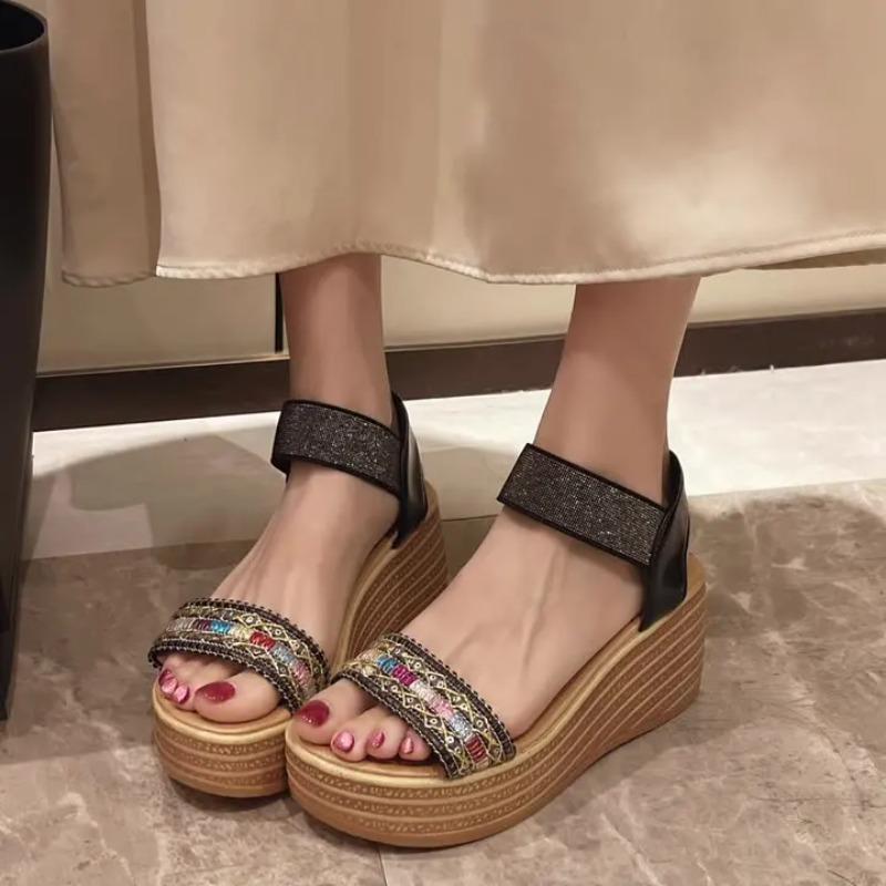 

Модные босоножки на танкетке в полоску с жемчугом для женщин, летние удобные пляжные туфли на толстой подошве, женские босоножки на толстой платформе с ремешком на щиколотке 40 чёрный