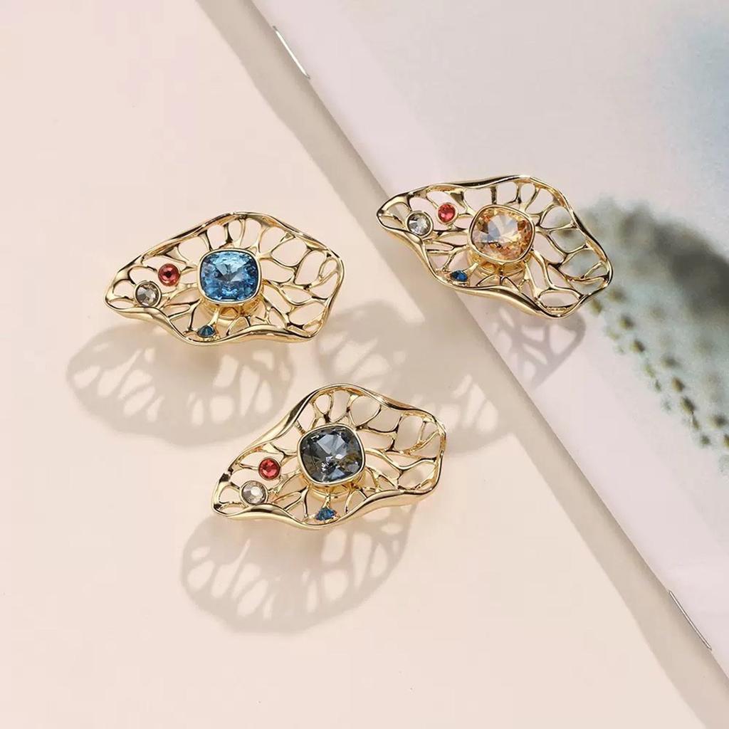Multi Functional Alloy Magnetic Brooch Detachable Embellishment Clothing Ornament Sleeve Pants Fixing Gadget