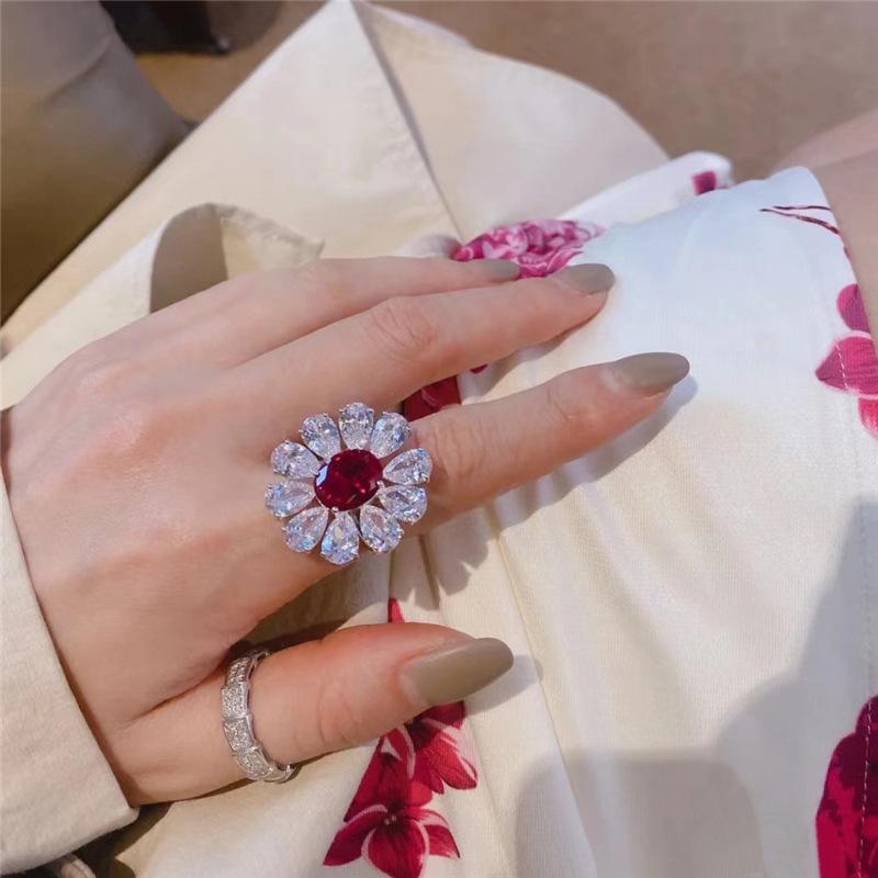 Luxurious Women's Sparkling Gemstone Ring: Adjustable, Zircon-Studded, Fashionable & Versatile for a Chic Look.