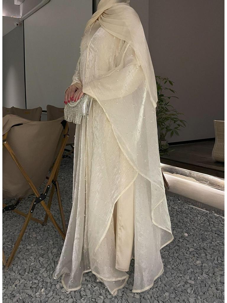 Bescheidenes einfarbiges Perlenkleid für Partys von Frauen aus dem Nahen Osten