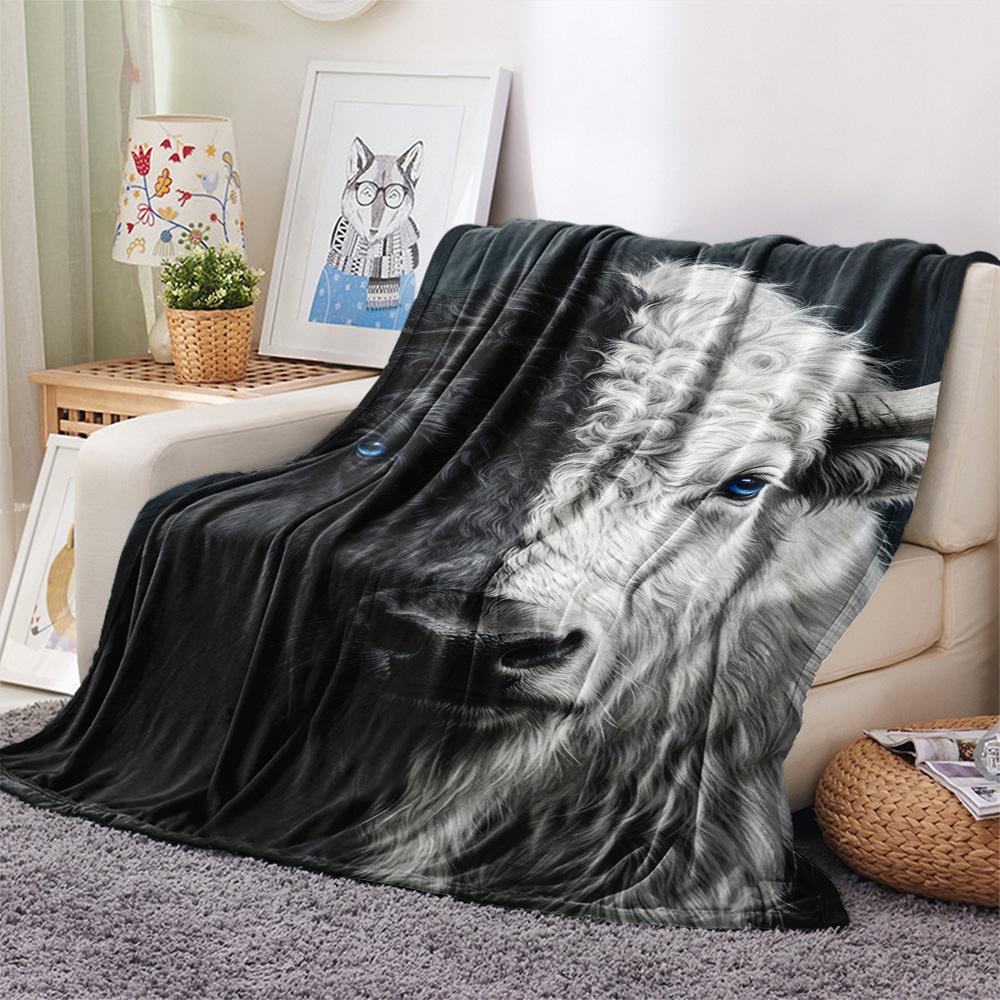 1PC Bicolor Animal Portraits Print FlAannel Blanket, High Quality Comfortable for All Seasons, Home Decor, Warmth and Comfort