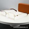 Metal small square sunglasses, European and American ins fashionable high-end sunglasses, trendy men and women wear sunscreen glasses