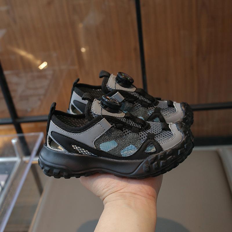 Boys' sports shoes, new summer model, children's hollow mesh shoes, breathable mesh dad-style sneakers for older kids