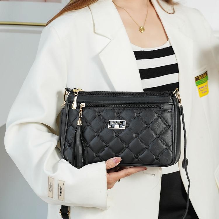 New Bag Summer Women's Versatile Tassel Bag Trendy Underarm Women's Bag Casual Coin Wallet