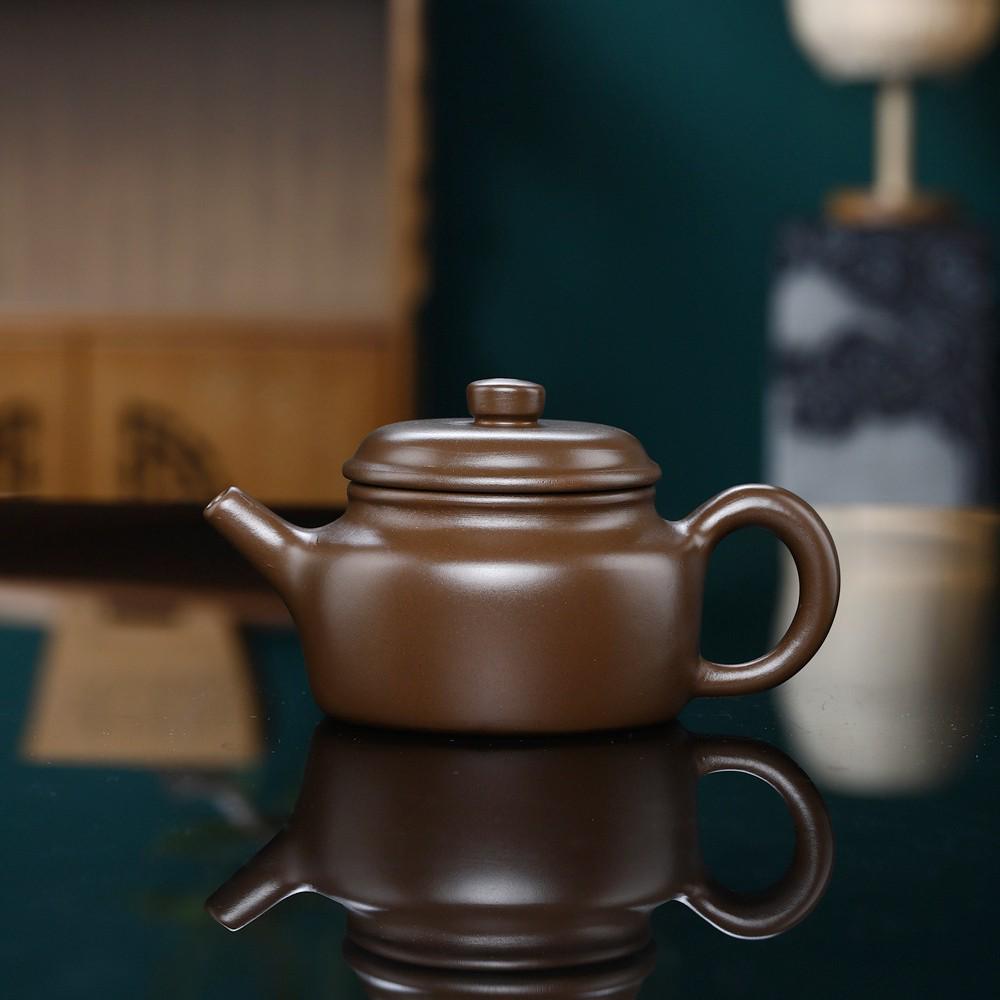 Yixing Zisha Purple Clay Teapot with Ball Hole – Family Collection Gift Tea Set Yixing Ball Hole Purple Clay 180cc