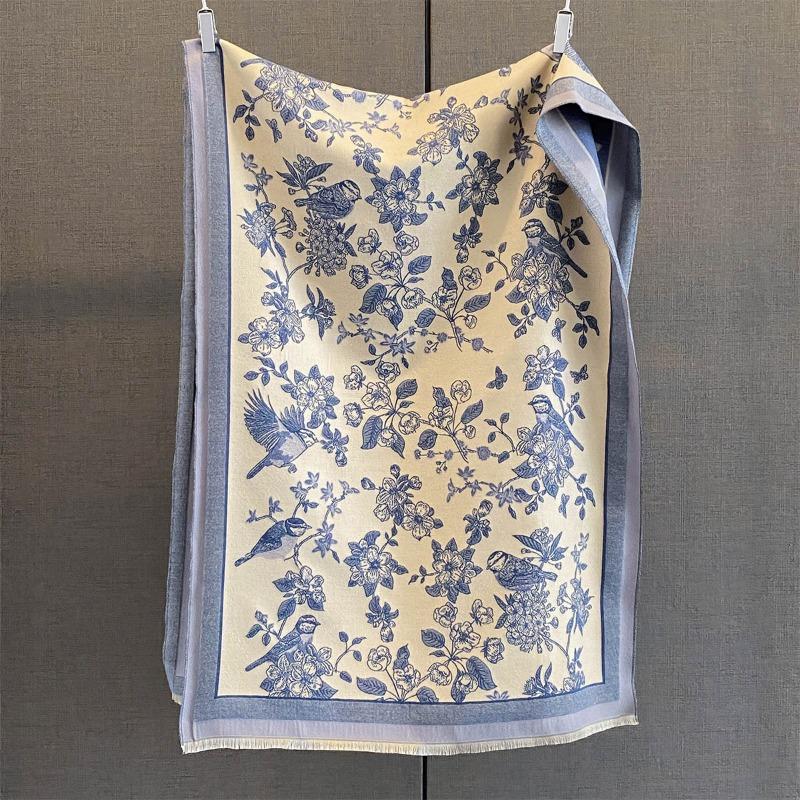 Autumn New Cashmere Tassel Scarf Women's Fashion Age-reducing Jacquard Scarf Warm and Thickened Large Shawl