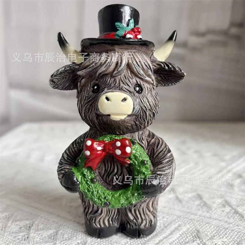 Resin Highland Cow Christmas Statue Tabletop Ornament Rustic Farmhouse Desk Decor Centerpiece For Animal Lovers Christmas