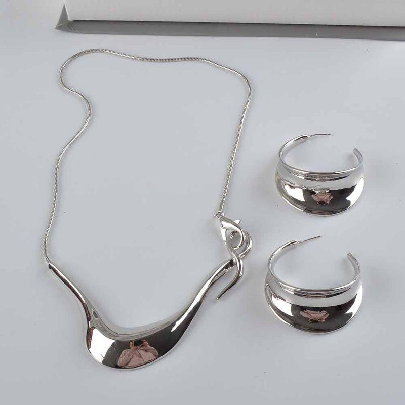Collana Alla Moda Stile Rame Placcato Oro Argento Bicolore Elegante Moda Esagerato Collana per Clavicola Set di Accessori Orecchini Donna