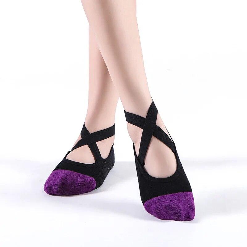 

Дышащие хлопковые бандажные носки для йоги женские без пятки с силиконовыми противоскользящими вставками для фитнеса, танцев, спорта, для спортзала, пилатеса One size