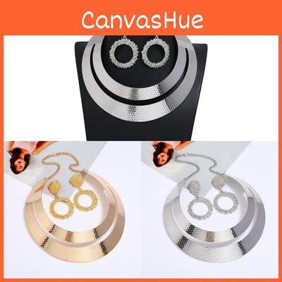 Doppellagiges Metallisches Halsketten- und Ohrring-Schmuckset Mit Eisenanhänger Für Künstlerische Outfits
