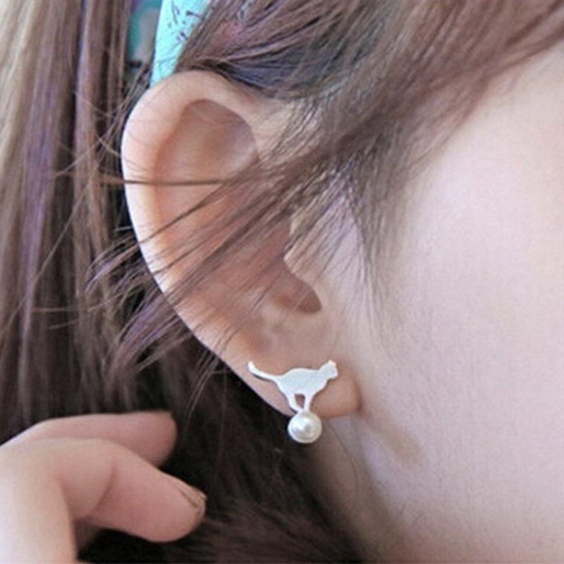 Hypoallergenic Asymmetry Cat Pearl Stud Earring Creative Animal Kitty Stud