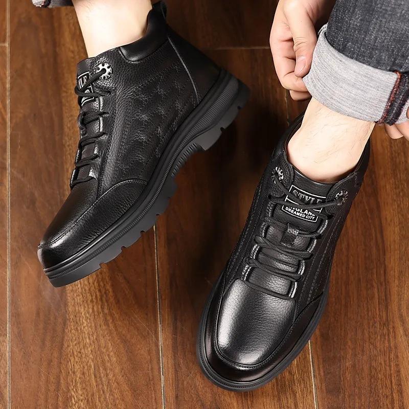 Winter Samt warme Baumwollschuhe Herren Leder High-Top Freizeit Herren Mittleren Alters Schuhe Weichsohle Reitstiefel