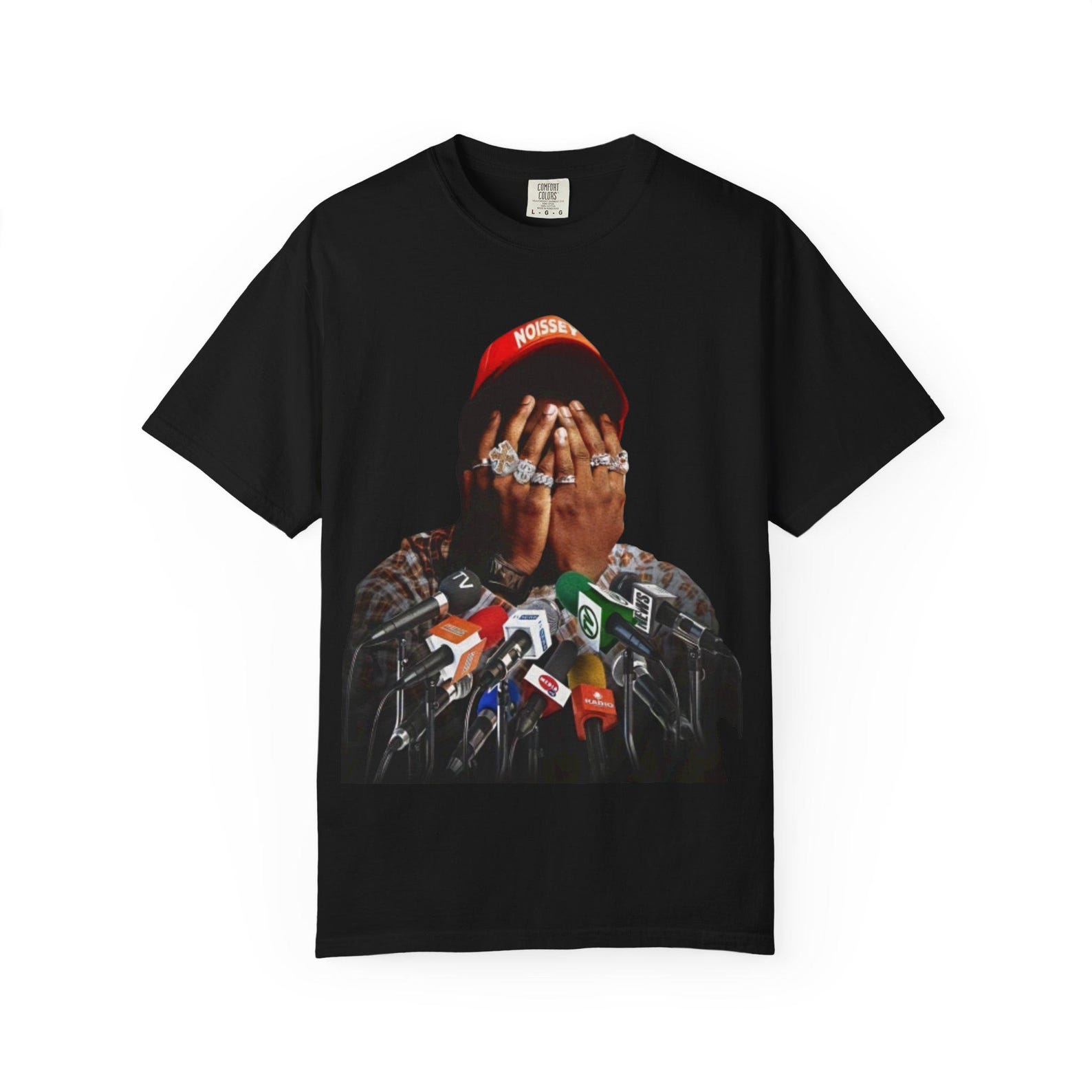 Hands Covering Face Illustration T-shirt | Microphones Press Conference 2XL