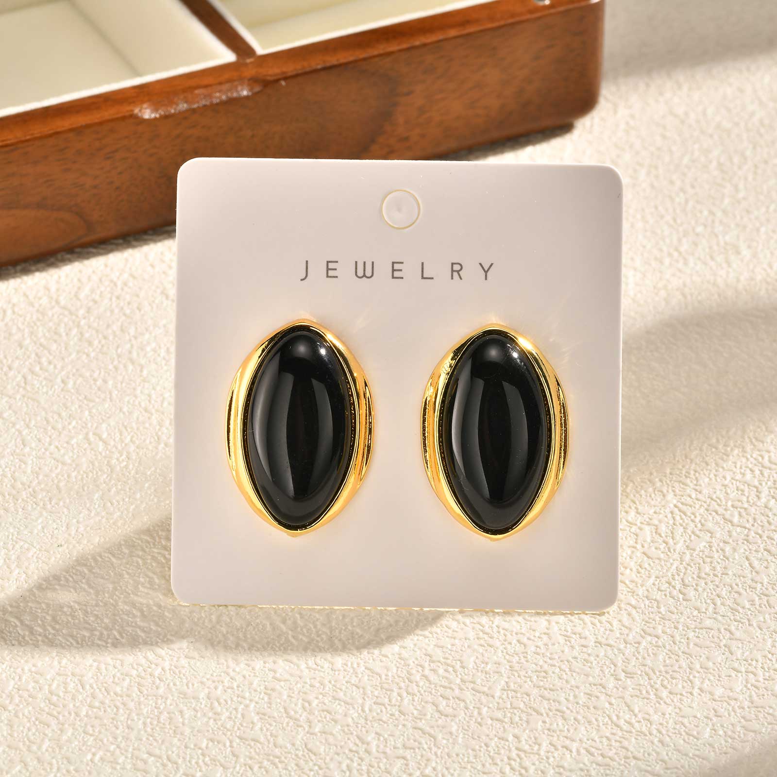 

Vintage Luxury Large Geometry Oval Stud Earrings for Women Girls Fashion Metal Charms Piercing Jewelry Accessories Gifts чёрный