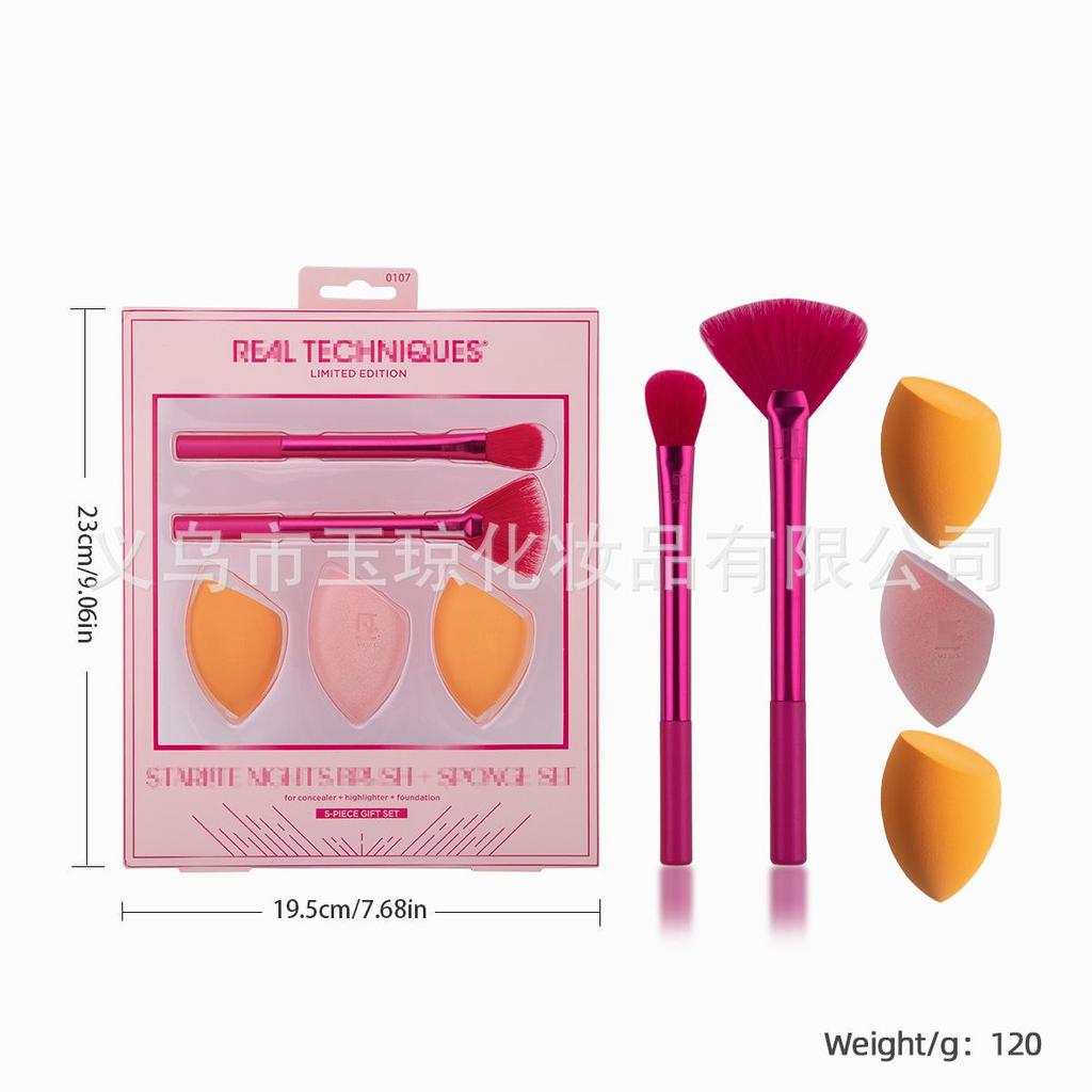 American RT Series 1997 Makeup Brush & Sponge Set: Includes Blush, Blending, Eyeshadow Brushes & Beauty Sponge, Exclusive for Foreign Trade.