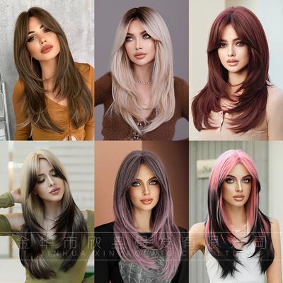 Damen Ombre Lange Gerade Perücke mit Pony im europäischen und amerikanischen Stil, natürlich aussehende gestufte synthetische Vollperücke